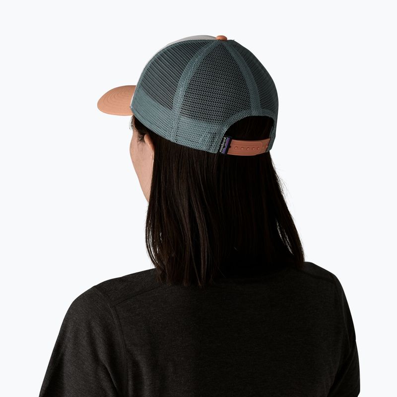 Cappellino con visiera Patagonia P-6 Logo LoPro Trucker white w/peach sherbet 3