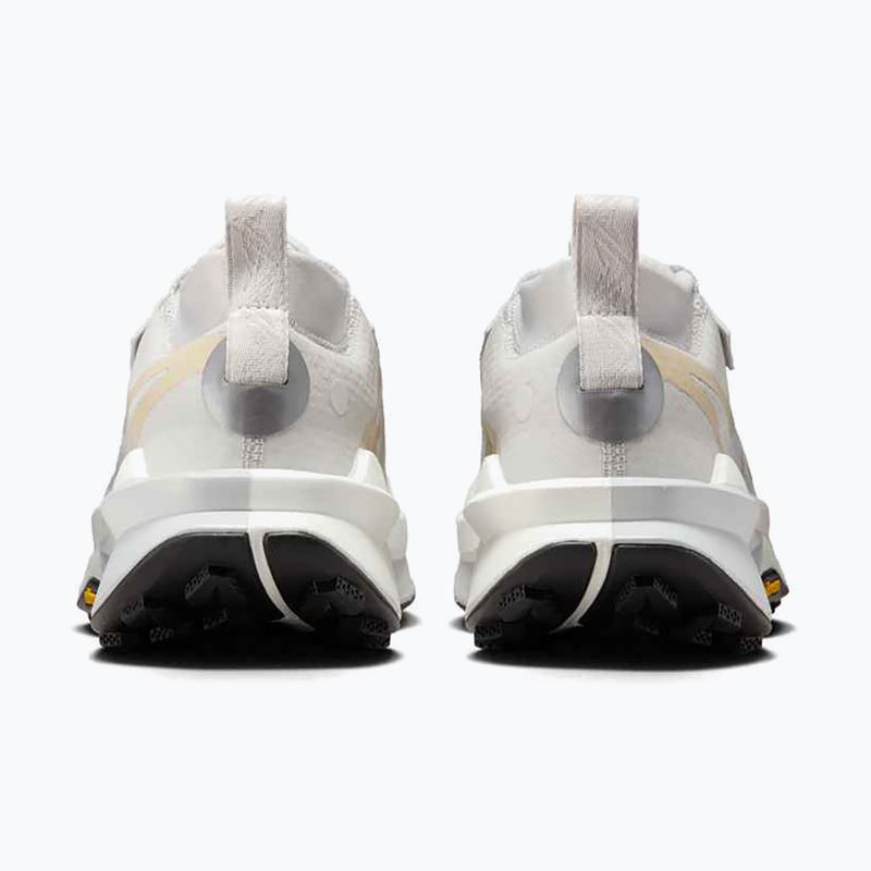 Nike Zegama 2 scarpe da corsa da donna vasto grigio/sanddrift/summit bianco/nero 4