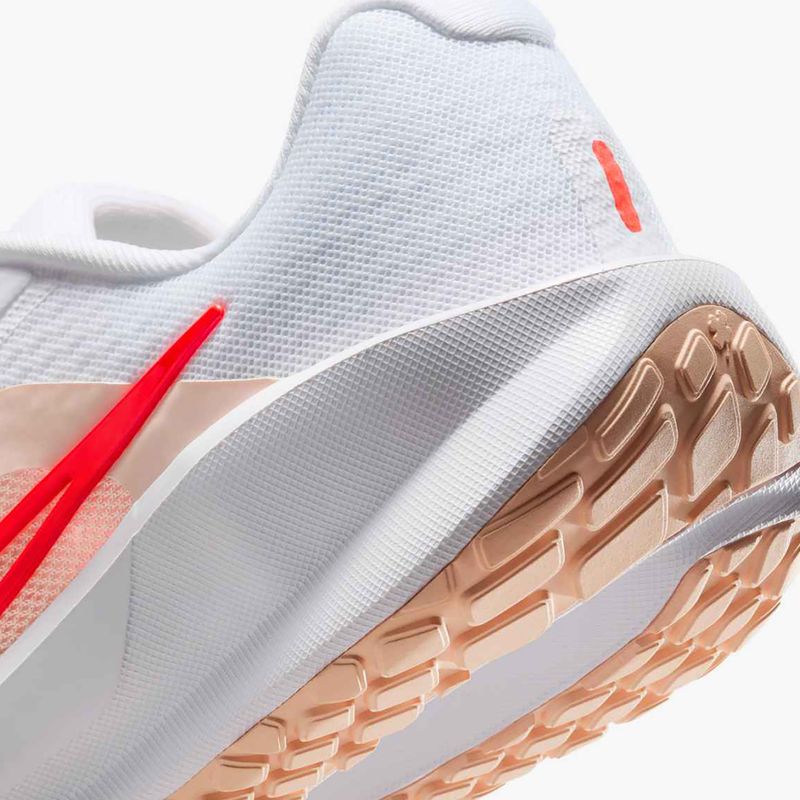 Nike Downshifter 13 donne scarpe da corsa astronomia bianco / bright crimson / lavato coral 16