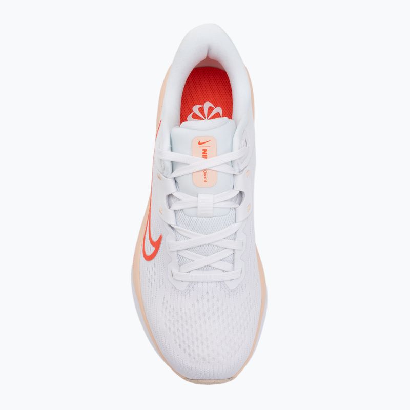 Nike Quest 6 donne scarpe da corsa bianco / bright crimson / lavato coral 5