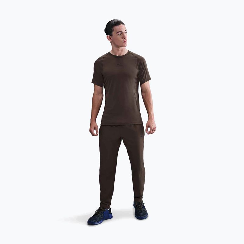 T-shirt da allenamento uomo Nike Pro Training Dri-Fit baroque brown/black 2