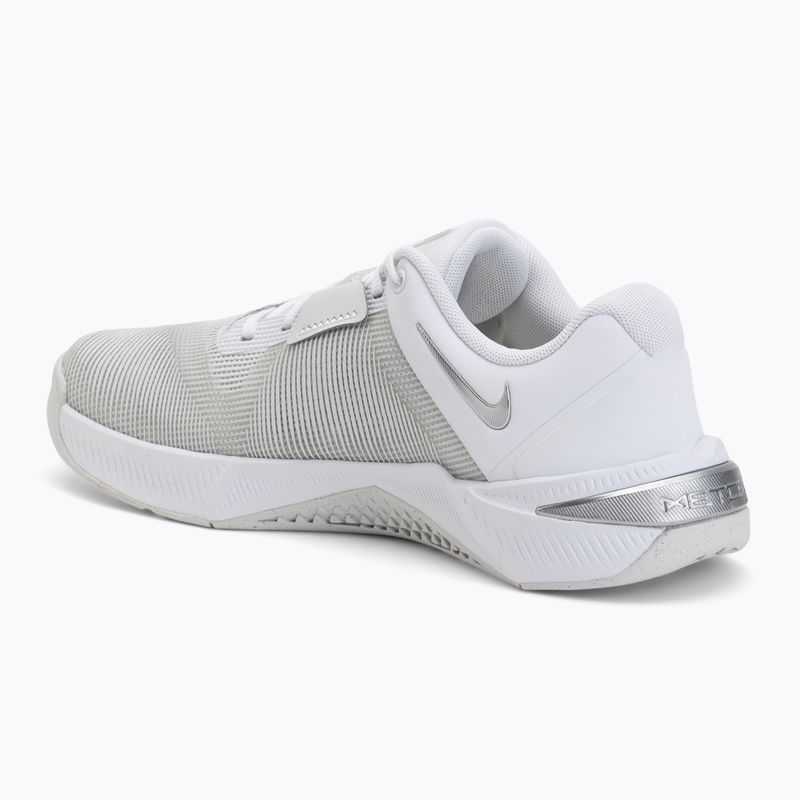 Scarpe da training da donna Nike Metcon 10 white/platinum tint/metallic silver 3