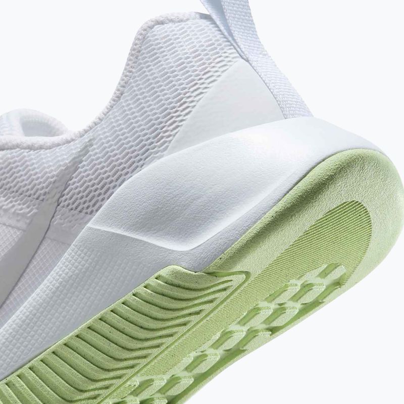 Scarpe da ginnastica da donna Nike MC Trainer 3 bianco/argento metallico/volt chiaro 9