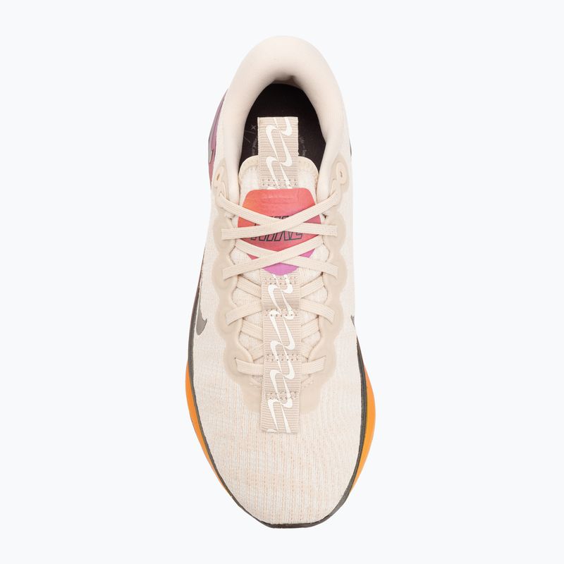 Scarpe da allenamento donna Nike Motiva SE pearl white/pale ivory/vivid purple/mtl gold grain 5