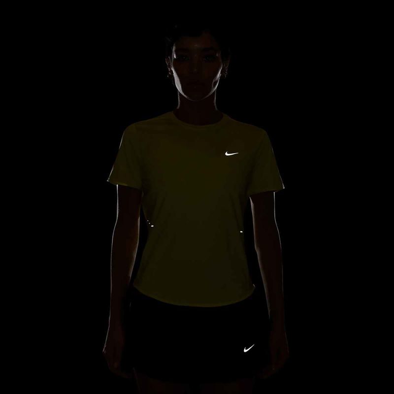 Maglietta da running Nike Swift Dri-Fit light zitron da donna 4