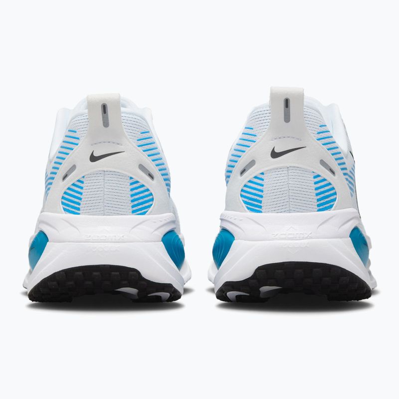 Scarpe da corsa uomo Nike Vomero 18 white/blue hero/black 2