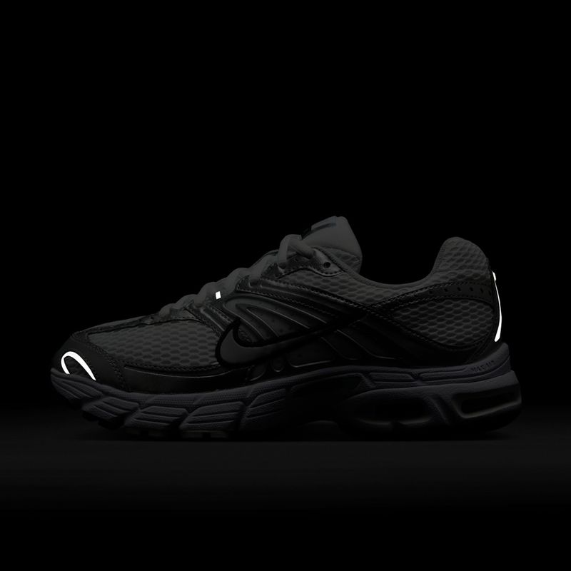 Scarpe da donna Nike Air Max Moto 2K white/metallic silver/black/photon dust 7
