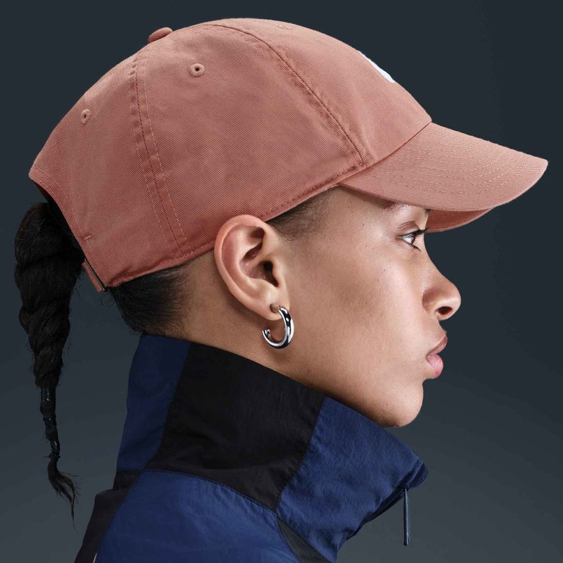 Cappello da baseball Nike Club Unstructured Futura Wash oro rosa/bianco 8