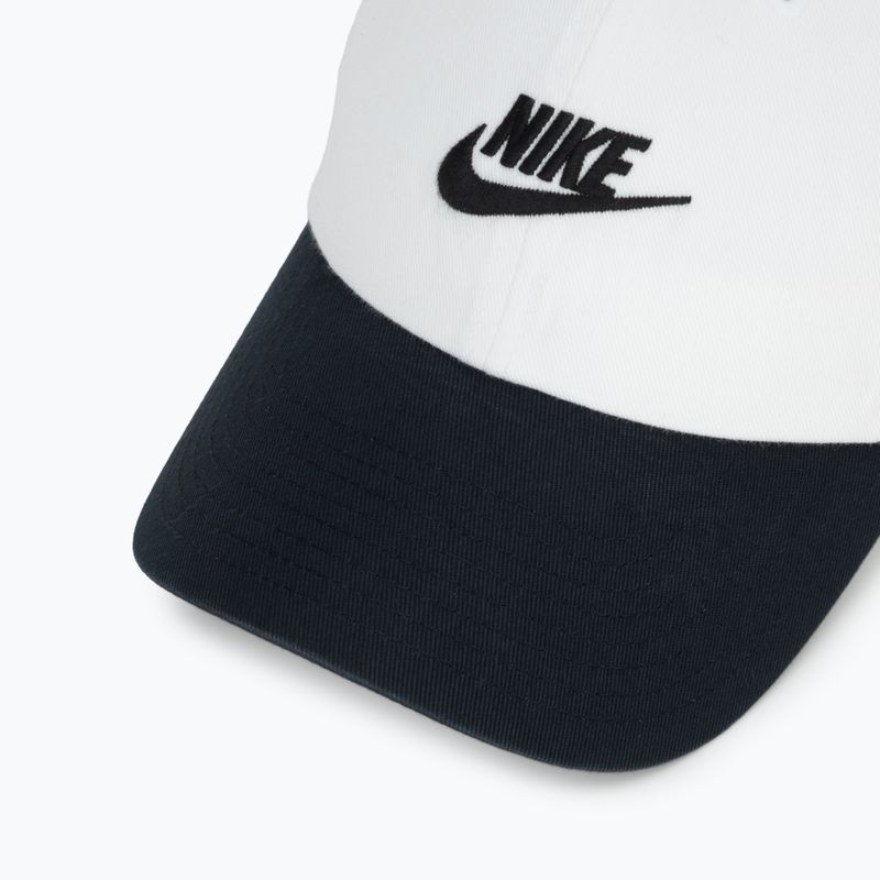 Cappellino con visiera Nike Club Unstructured Futura Wash white/black/black 3