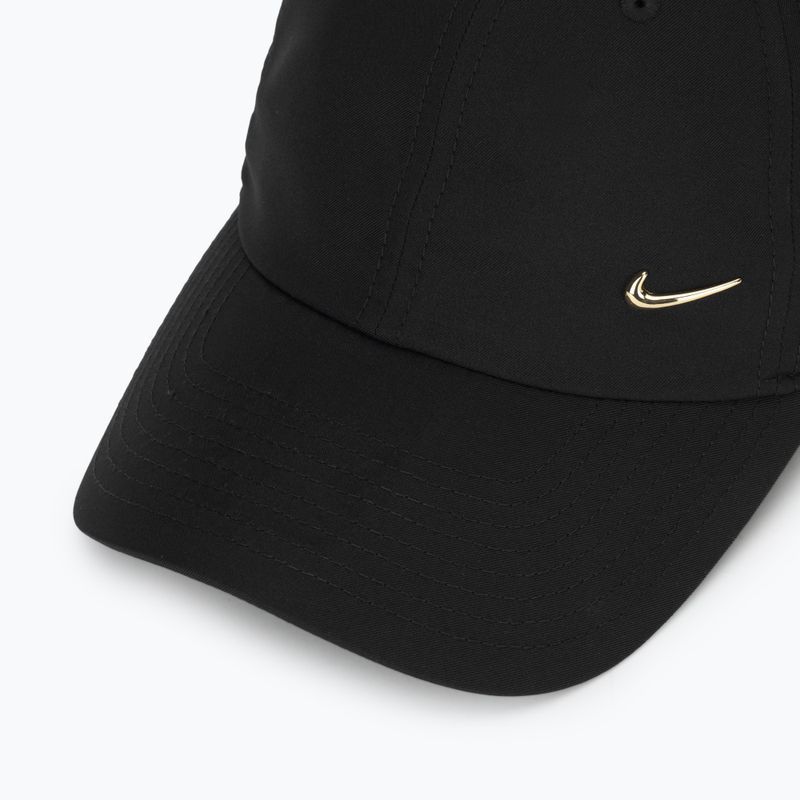 Cappellino con visiera Nike Dri-Fit Club Unstructured Metal Swoosh black/metallic gold 3