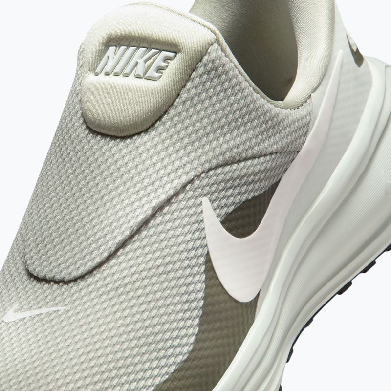 Scarpe da running uomo Nike Revolution 8 EasyOn spruce fog/cargo khaki/spruce aura/sail 8