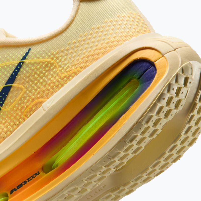 Scarpe da running da uomo Nike Vomero Premium alabaster/citron pulse/blue void 4