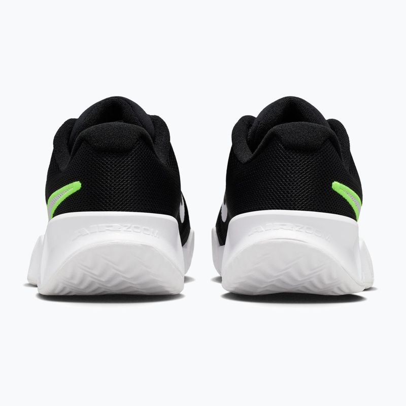 Scarpe da tennis da donna Nike GP Challenge Pro black/anthracite/volt/white 4