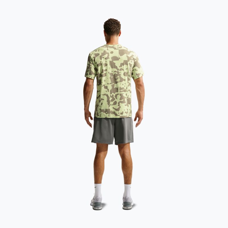 Pantaloncini da allenamento uomo Nike Flex smoke grey/black 2