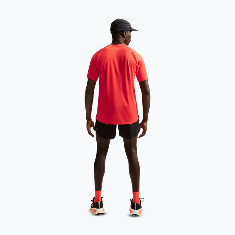 Pantaloni corti da uomo Nike Stride Dri-Fit foderati 5" 4