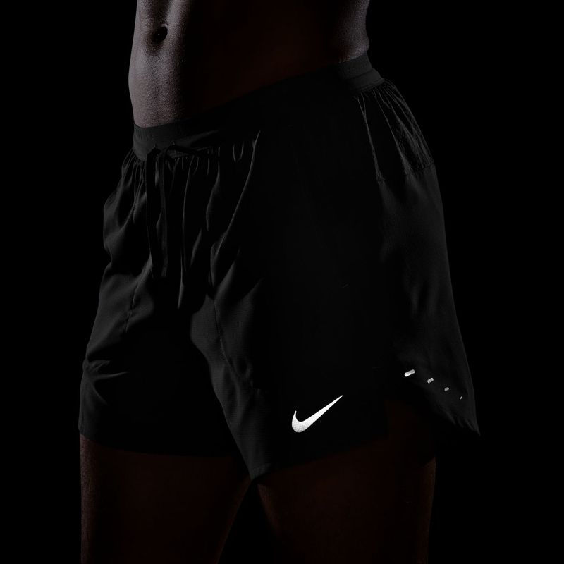 Pantaloni corti da uomo Nike Stride Dri-Fit foderati 5" 6