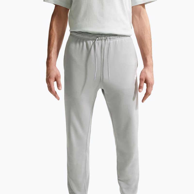 Pantaloni da uomo Nike Club French Terry Joggers light smoke grey/light smoke grey/white 4