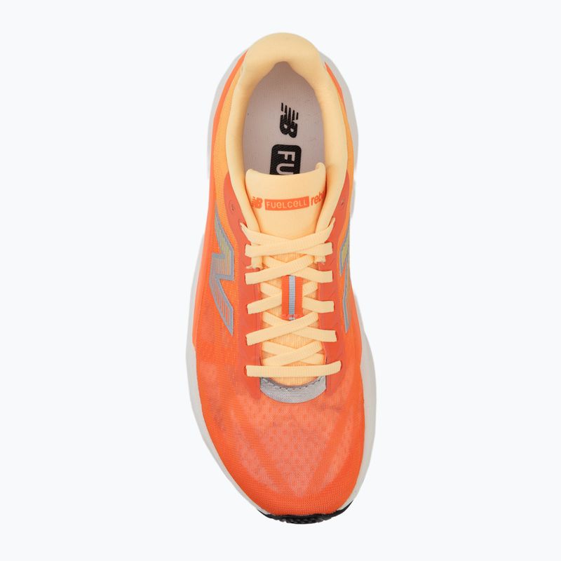 Scarpe da running da donna New Balance FuelCell Rebel V5 tangerine heat/silver metallic 5