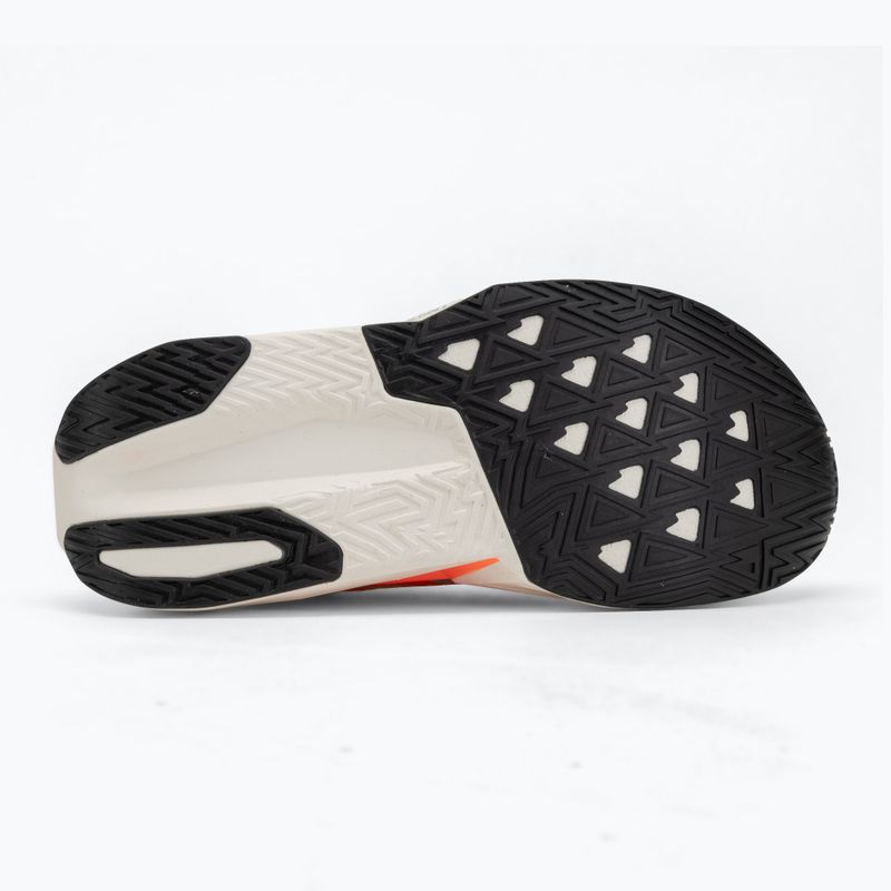 Scarpe da running da uomo  New Balance FuelCell Rebel V5 tangerine heat/silver metallic 4