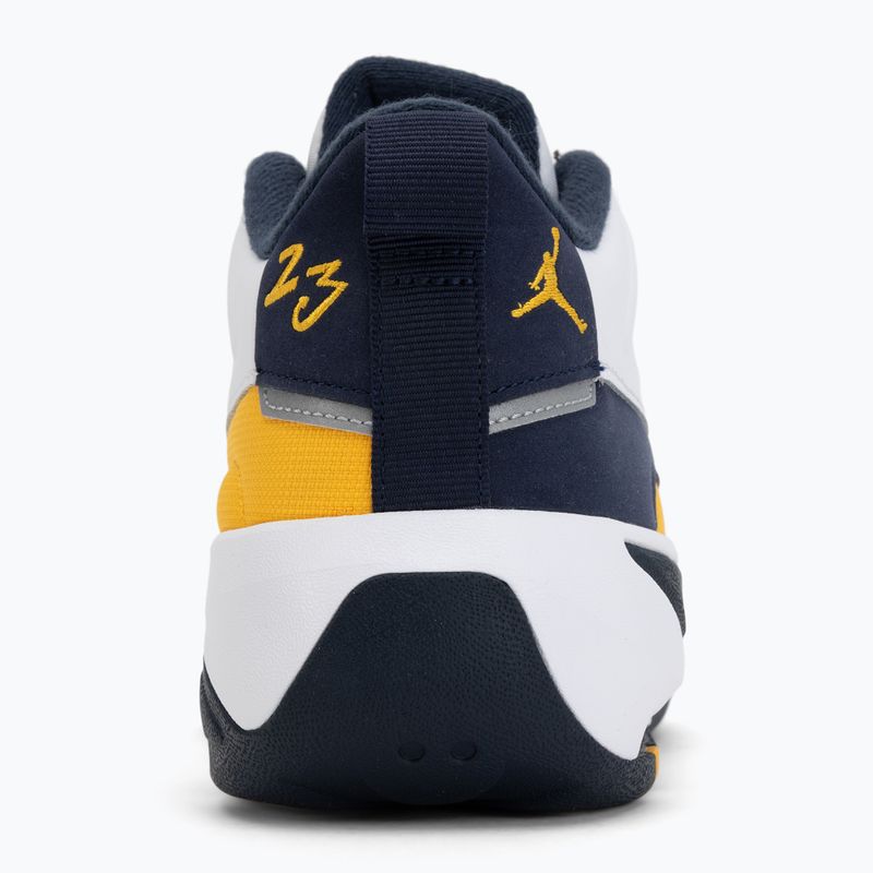 Scarpe da uomo Nike Jordan Max Aura 7 white/obsidian/university gold 6