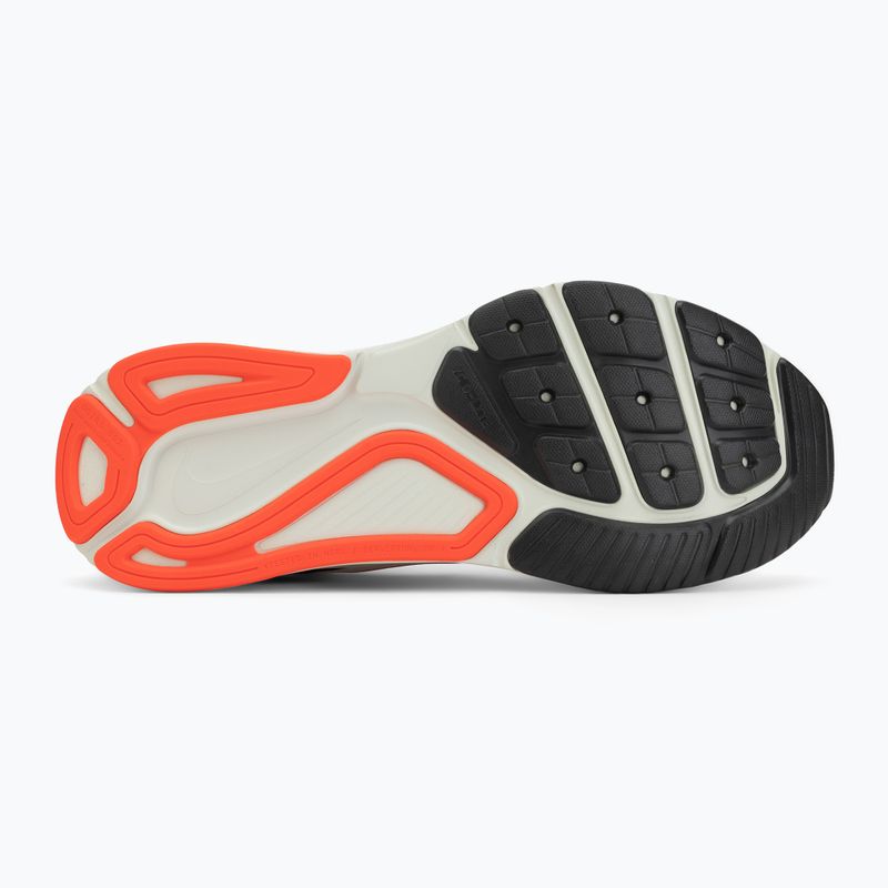 Scarpe running uomo Nike Structure 26 white/medium ash/bright crimson 4