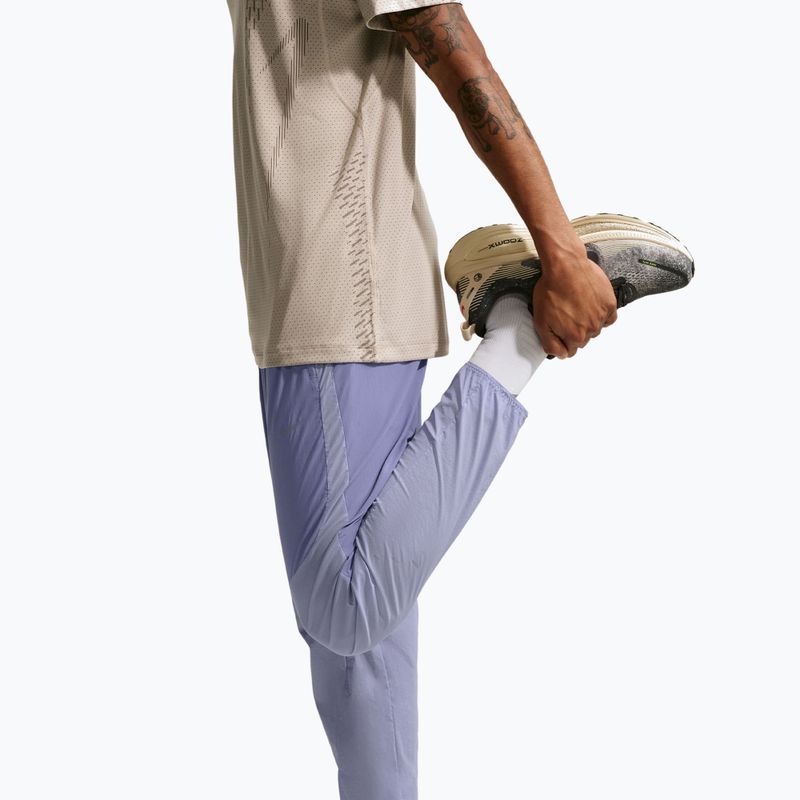 Pantaloni da running uomo Nike Stride Repel Woven iron purple/indigo haze 6
