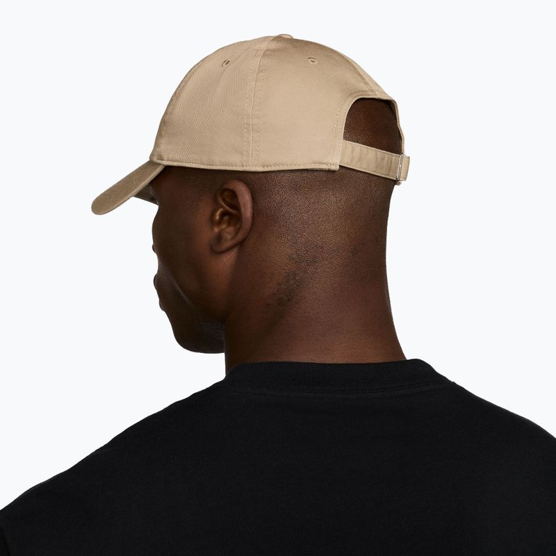 Cappellino con visiera  Jordan Club Unstructured Curved-Bill khaki/sail 6