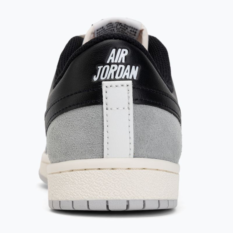 Scarpe da uomo Air Jordan Skyline Low summit white/light smoke grey/black 6