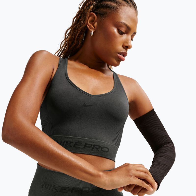 Top treningowy Nike Pro Seamless Dri-Fit Cropped dark smoke grey 4