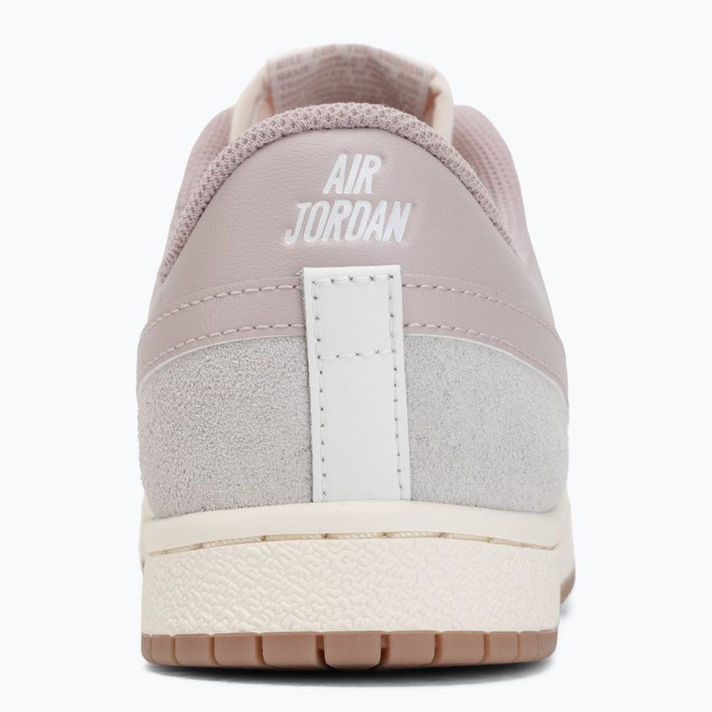 Scarpe da donna Nike Air Jordan Skyline Low summit white/neutral grey/particle rose 6