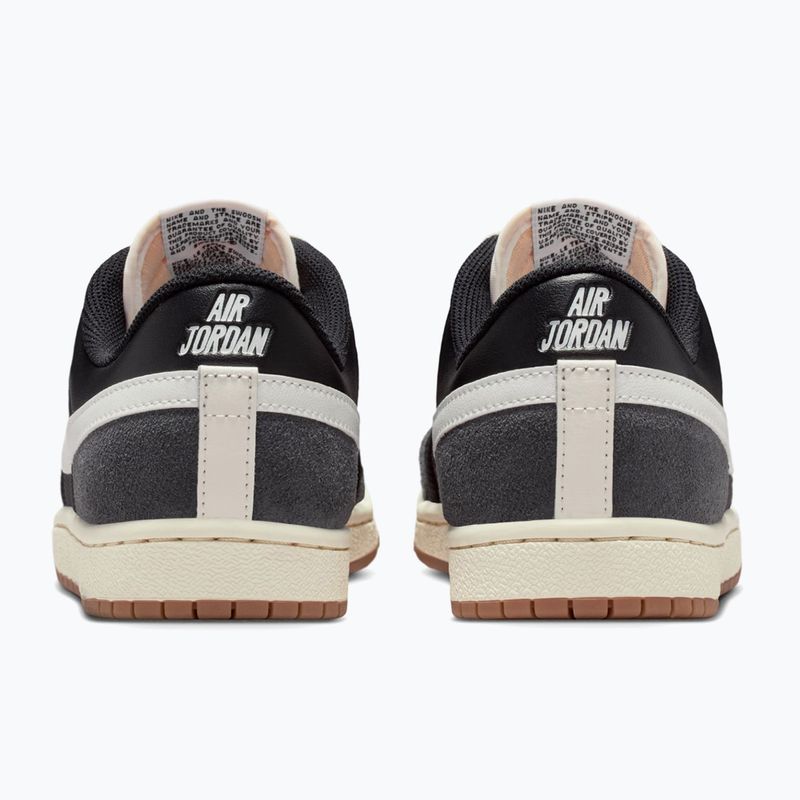 Scarpe da donna Air Jordan Skyline Low black/sail/gum med brown/summit white 4