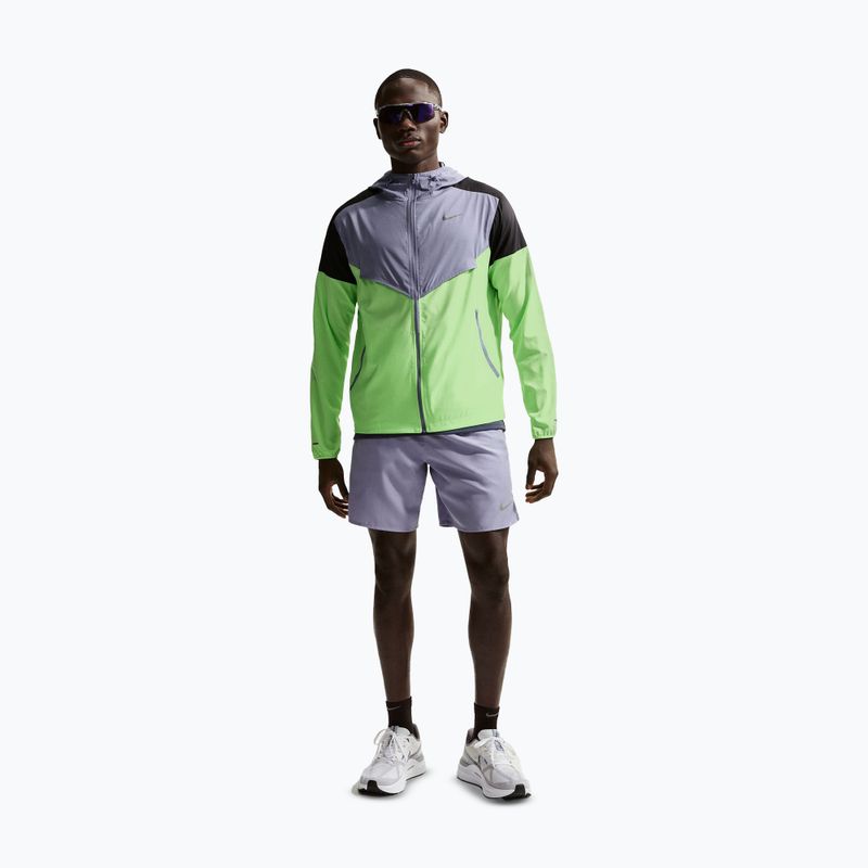 Giacca running uomo Nike Impossibly Light Windrunner iron purple/black/lime blast 2