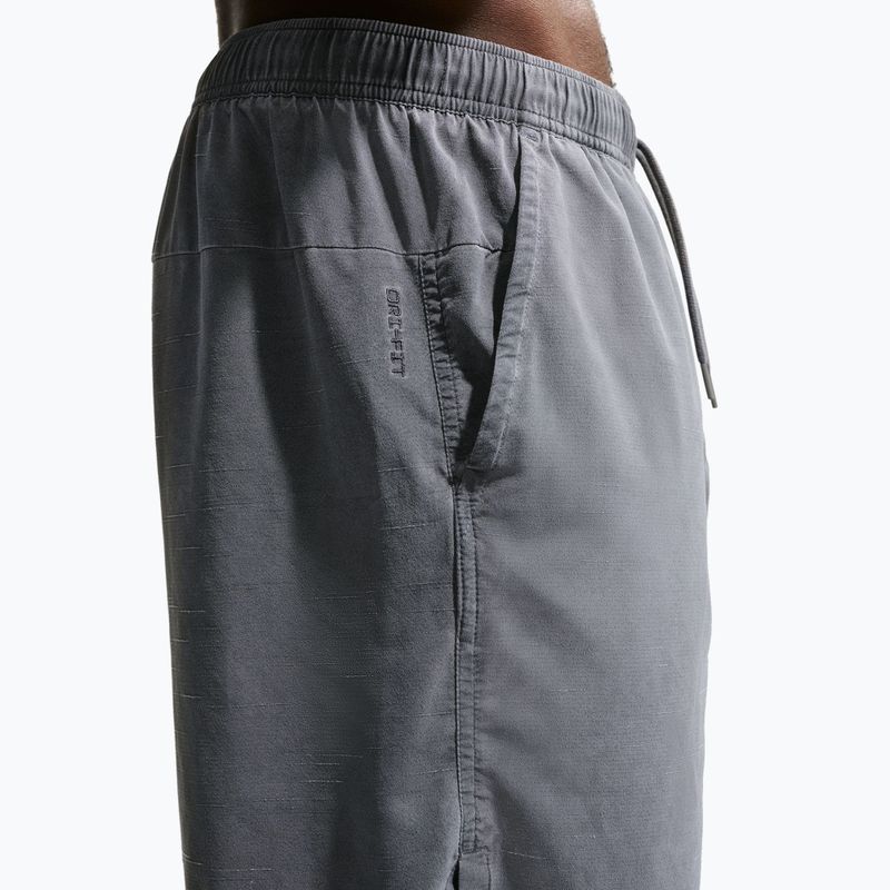 Pantaloncini da allenamento da uomo Nike Unlimited N.A.C. 7" smoke grey/smoke grey/smoke grey 5