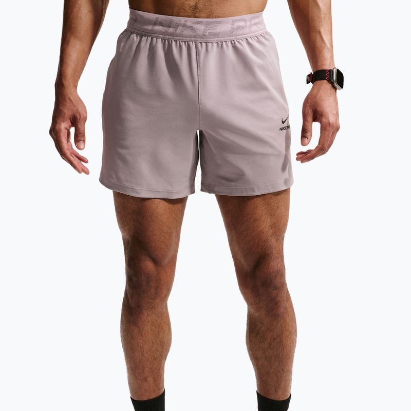 Pantaloncini da uomo Nike Pro Training Dri-Fit 6" light violet ore/black 5