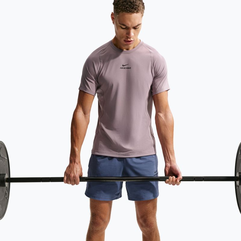Maglietta da allenamento da uomo Nike Pro Training Dri-Fit light violet ore/black 6