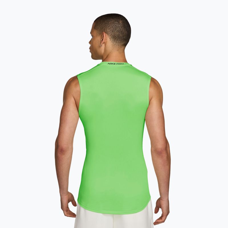 Maglietta da allenamento da uomo Nike Pro Dri-Fit Tight Sleeveless Fitness green strike/black 2