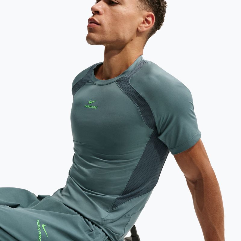 Maglietta da allenamento da uomo Nike Pro Training Dri-Fit mineral slate/faded spruce/green strike 4