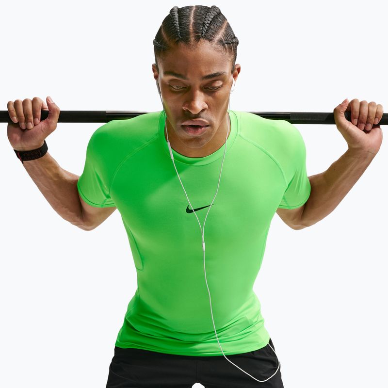 Maglietta da allenamento da uomo Nike Pro Dri-Fit Tight Fitness green strike/black 6
