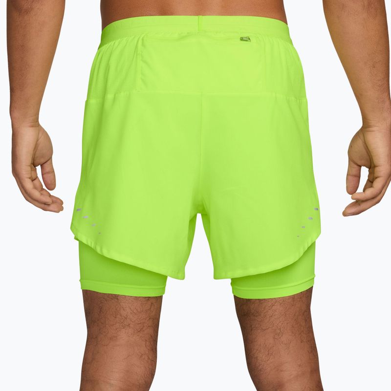 Pantaloncini da corsa da uomo Nike Stride Dri-Fit Hybrid 5" volt ice 2