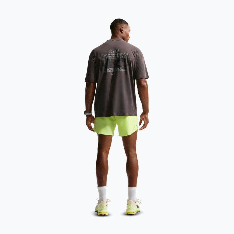 Pantaloncini da corsa da uomo Nike Stride Dri-Fit 2in1 7" volt ice 3