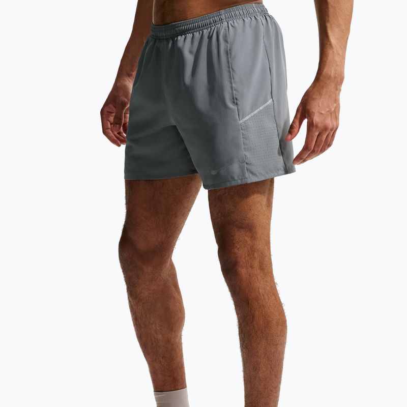 Pantaloncini da uomo Nike Miler Dri-Fit Brief Lined 5" smoke grey/smoke grey 5