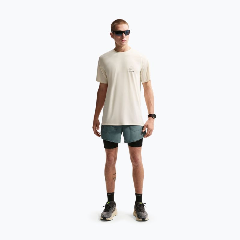 Maglietta da corsa da uomo Nike Stride Dri-Fit ADV coconut milk 2