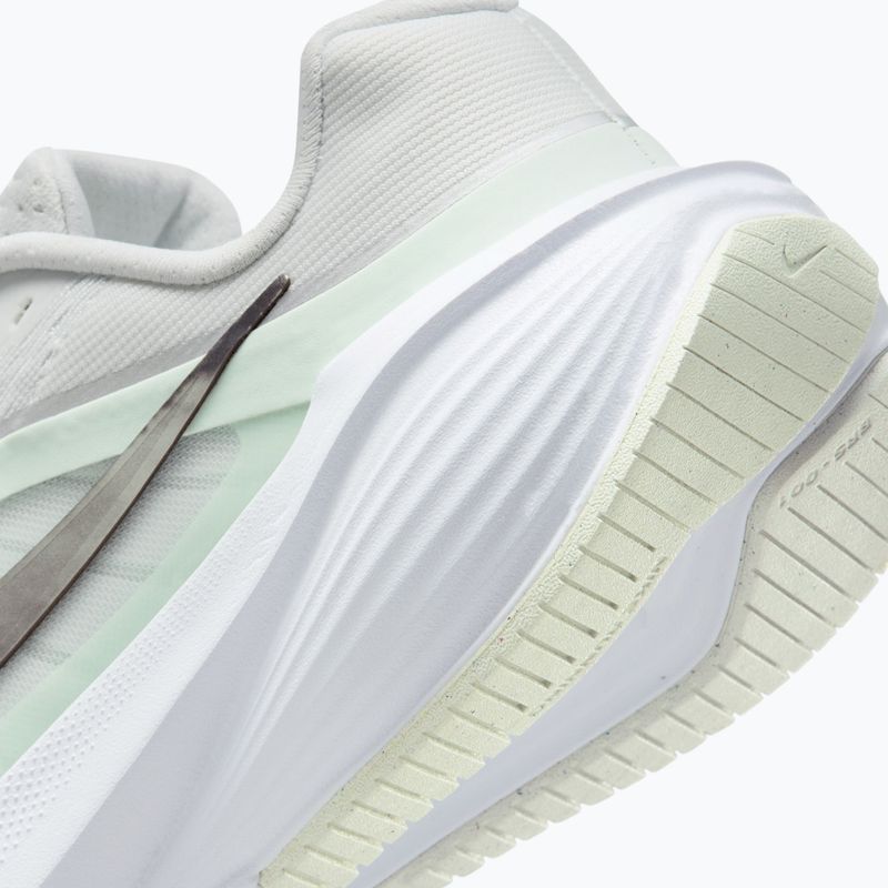 Scarpe da running da donna Nike Downshifter 14 off white/barely green/metallic silver 4