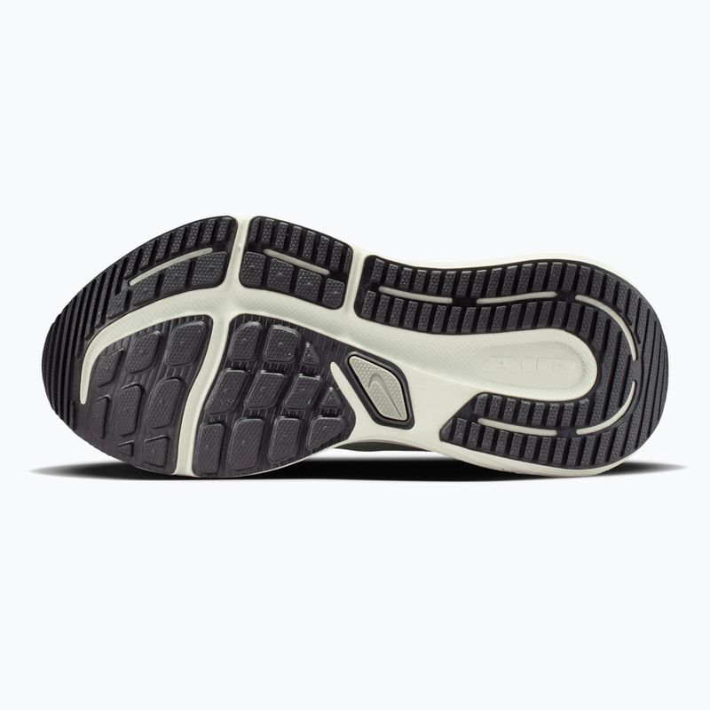 Scarpe da running da donna Nike Winflo 12 off white/barely green/metallic silver 2