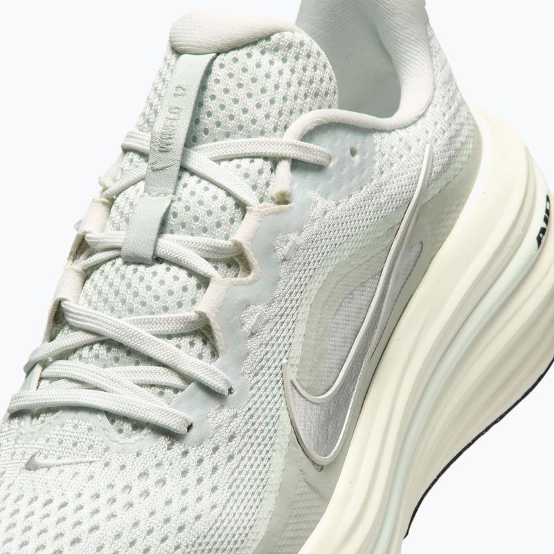 Scarpe da running da donna Nike Winflo 12 off white/barely green/metallic silver 3