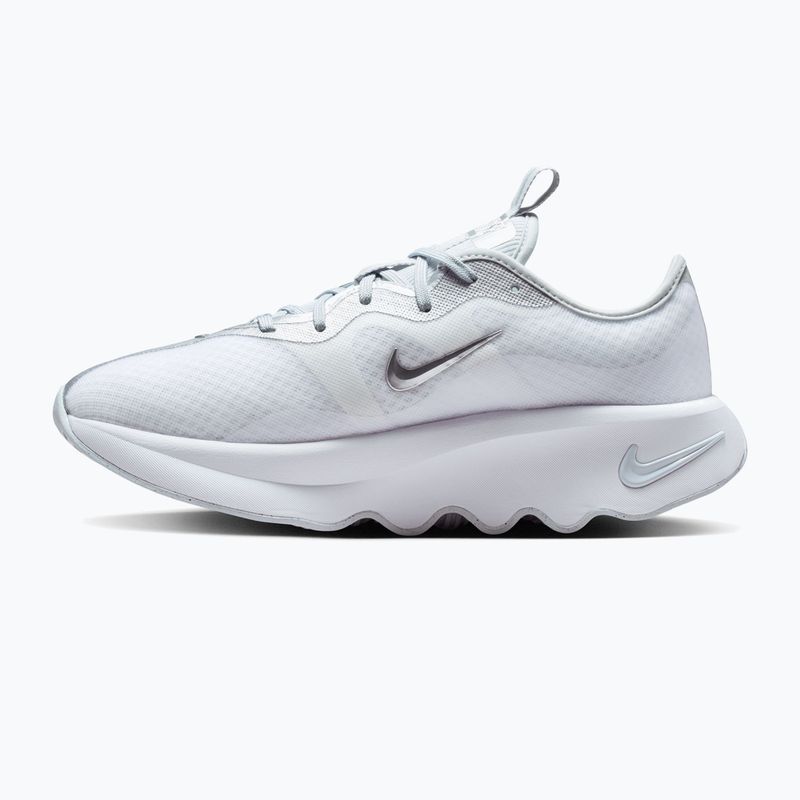 Scarpe da donna Nike Motiva 2 white/pure platinum/metallic silver 2
