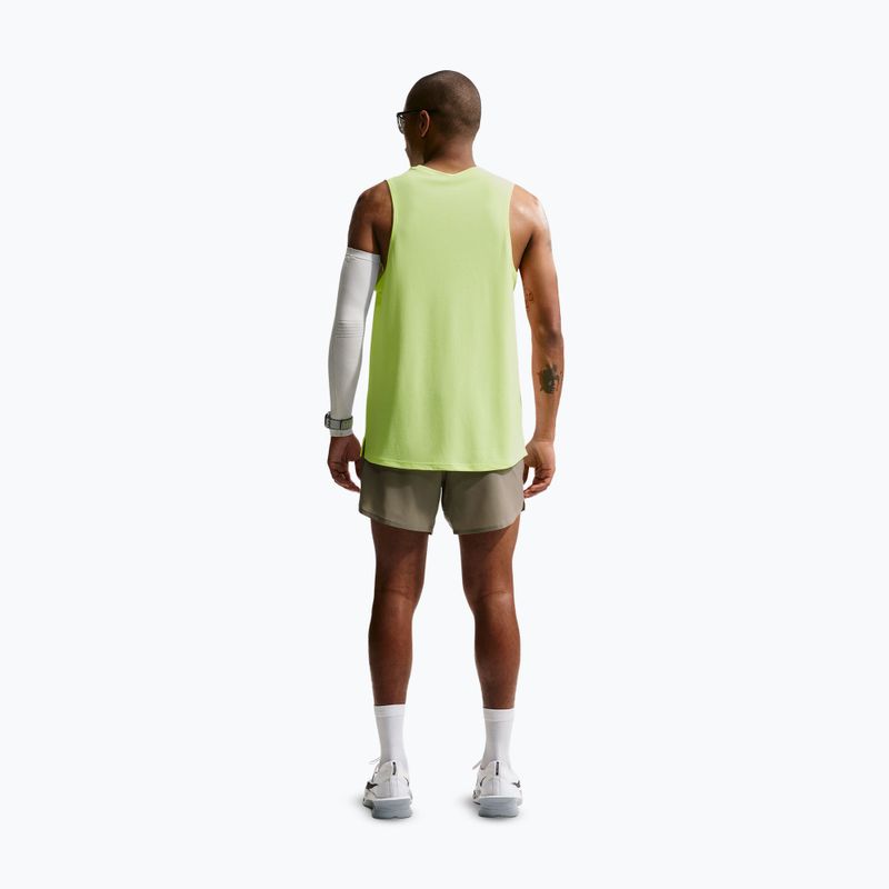 Pantaloncini da corsa da uomo Nike Stride Dri-Fit Brief-Lined 5" light army/spruce fog 3