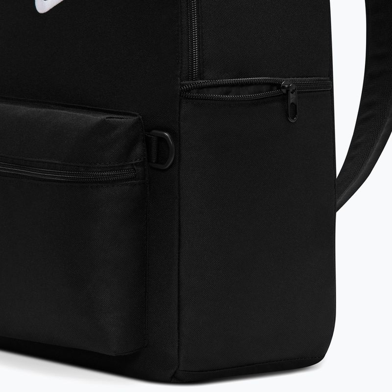 Zaino urbano Nike Heritage 23 l black/white 6