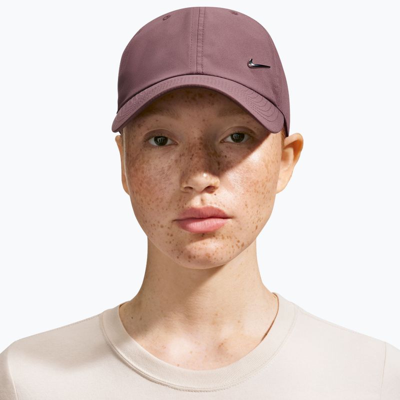 Cappellino con visiera Nike Dri-Fit Club Unstructured Metal Swoosh tattoo/metallic silver 3