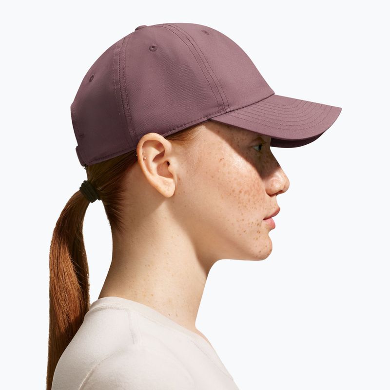 Cappellino con visiera Nike Dri-Fit Club Unstructured Metal Swoosh tattoo/metallic silver 5